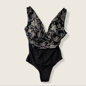 Great Lengths Black Floral One Piece Swimsuit Size 14